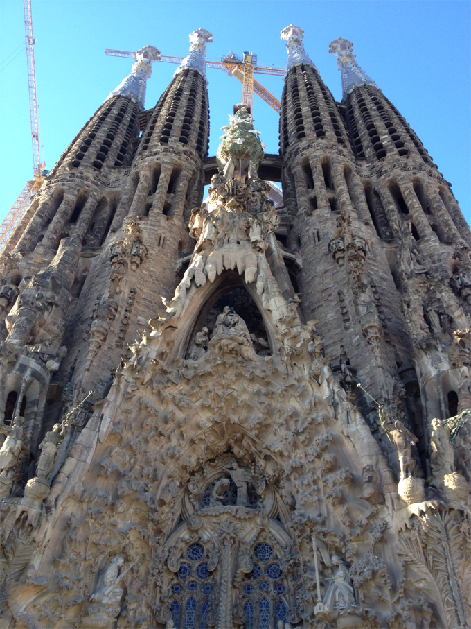 サグラダ・ファミリア教会バルセロナ 旅行の観光・オプショナルツアー予約 VELTRA ベルトラ