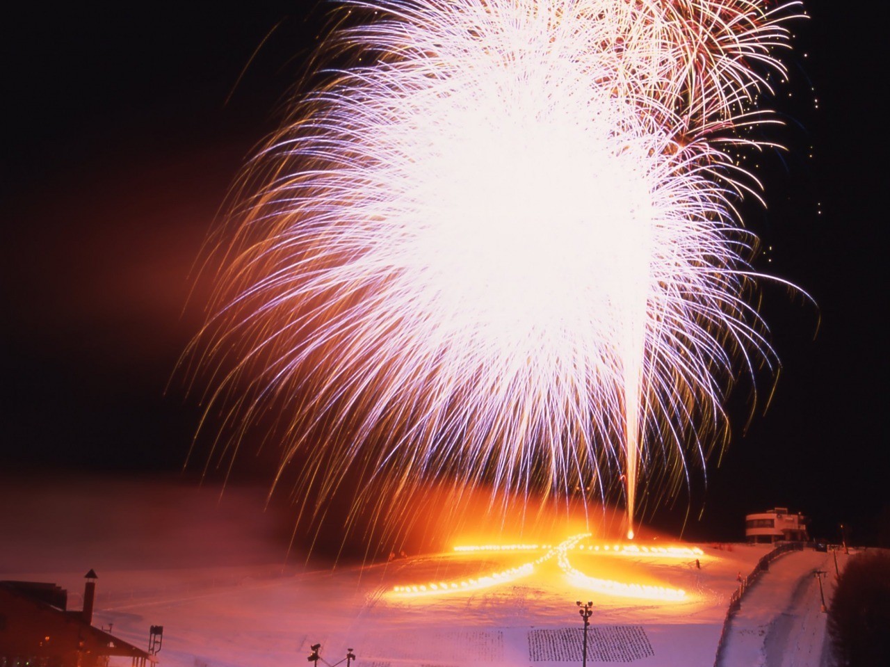 第3回白金温泉花火大会開催☆ :: 一般社団法人 美瑛町観光協会