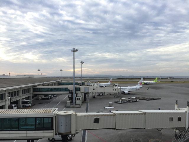 展望デッキ何か所もあります』by こんにちワニ国内線旅客ターミナルビル見学者デッキ那覇空港 のクチコミ