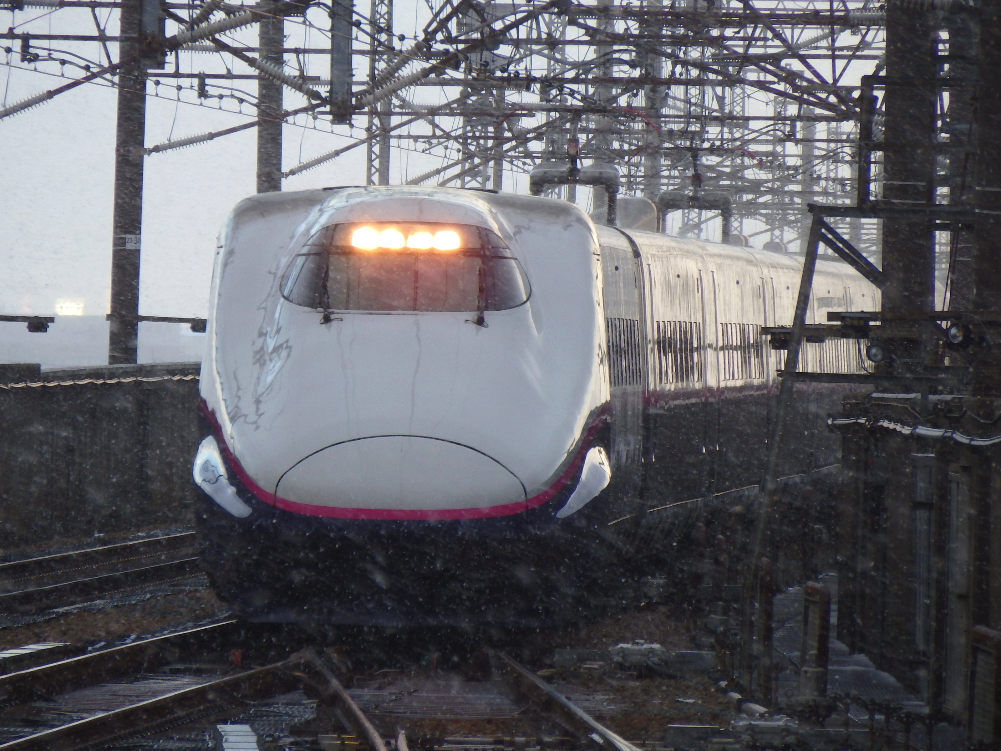 上越新幹線燕三条 から 東京- YouTube