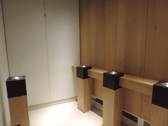 ザ タヴァン グリル＆ラウンジthe Tavern GRILL＆LOUNGE-