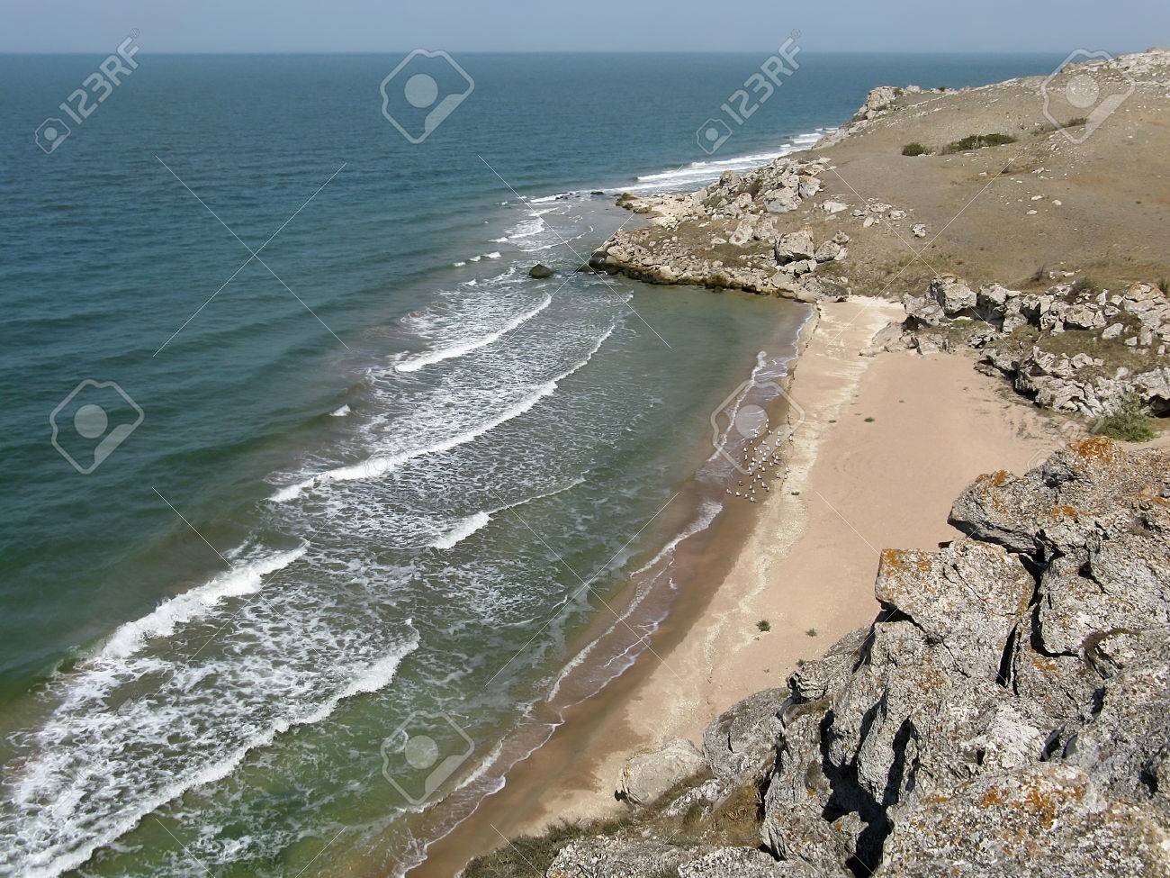 ロシア、ウクライナ海軍艦を拿捕 両国の緊張高まる - BBCニュース