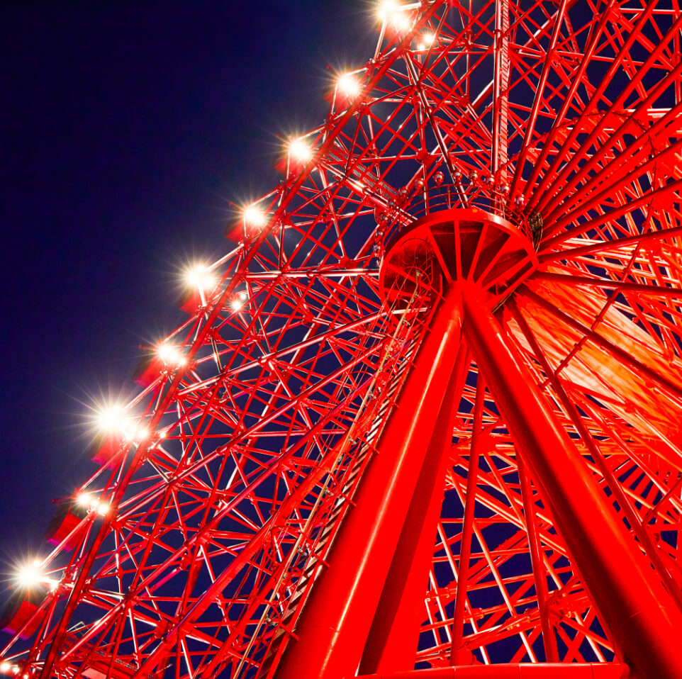 梅田の赤い観覧車GANREF