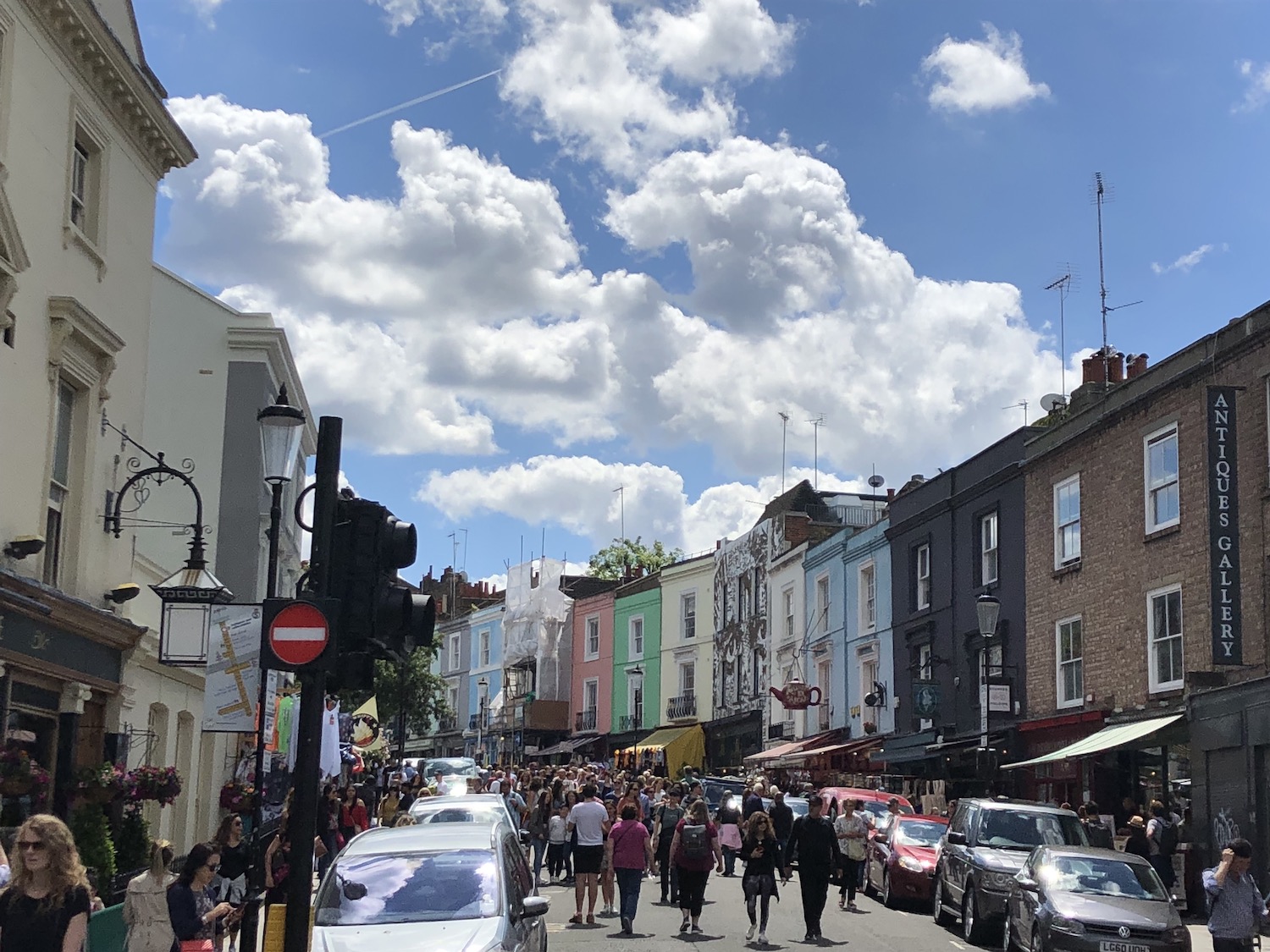 ポートベローマーケットで自分だけのアンティークを探してみましょう