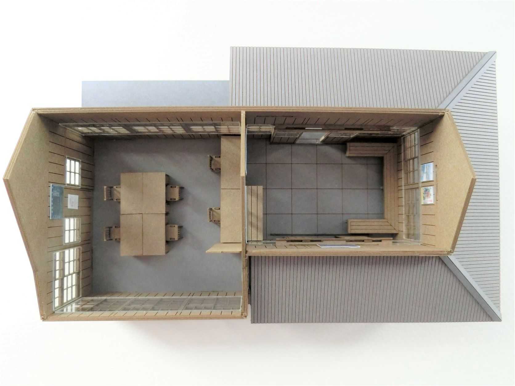 JR徳島駅。 ⁡ 県内で1番大きな駅でも改札は手動です。 ⁡