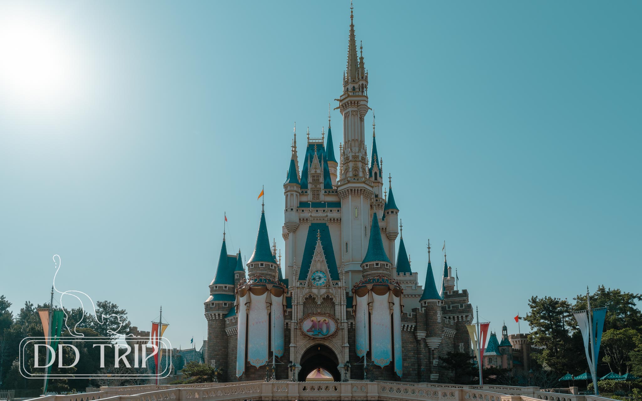 ディズニーチケットがコンビニで大量販売中！ただし注意点も