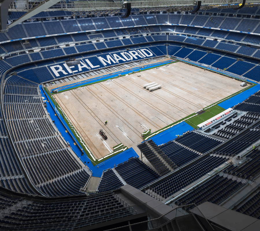 Rマドリードのスタジアムへの行き方ラリーガ観戦ツアーの手配はWST