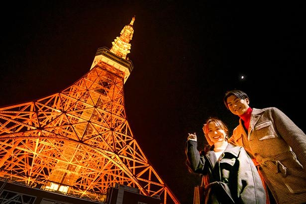 青空と下から見上げる東京タワーの写真素材71594794- PIXTA