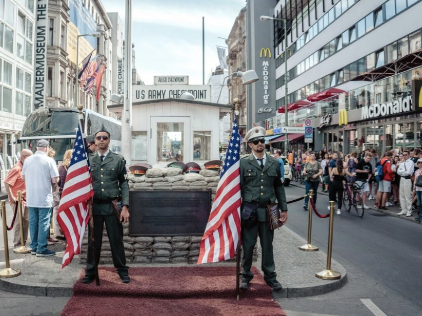 チェックポイント・チャーリーCheckpoint Charlie