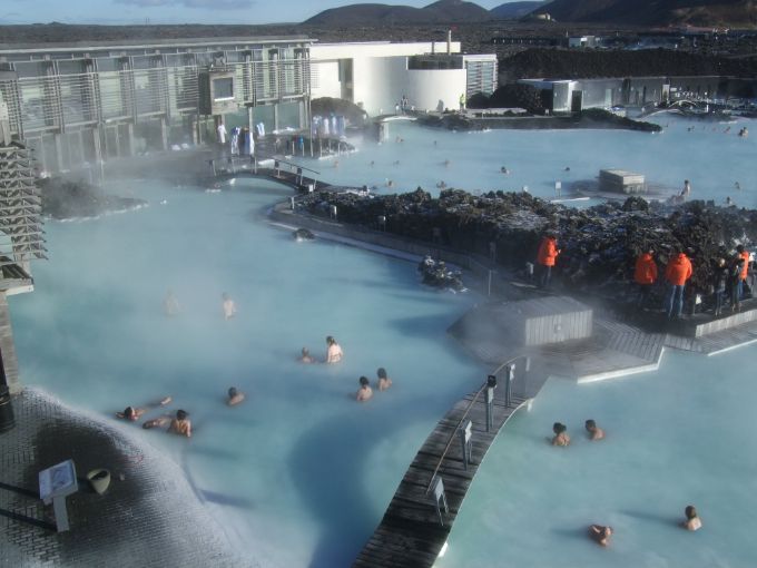 一度は浸かってみたい！世界の絶景温泉7選楽天トラベル