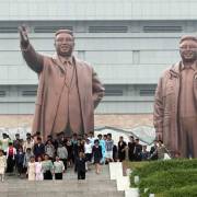 故・金正日総書記の誕生日 金委員長が宮殿参拝