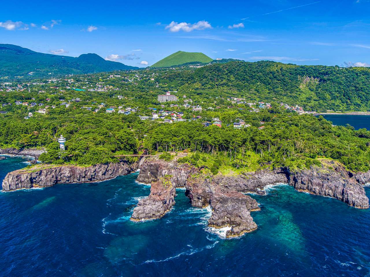 城ヶ崎海岸」を歩こう！断崖絶壁の吊り橋と絶景のオーシャンビューIZU HACK