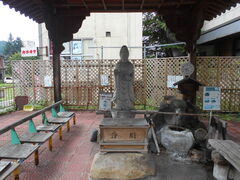 箱根・精進池・湖畔に建つ「石仏群と歴史館」・1の写真素材67121437- PIXTA