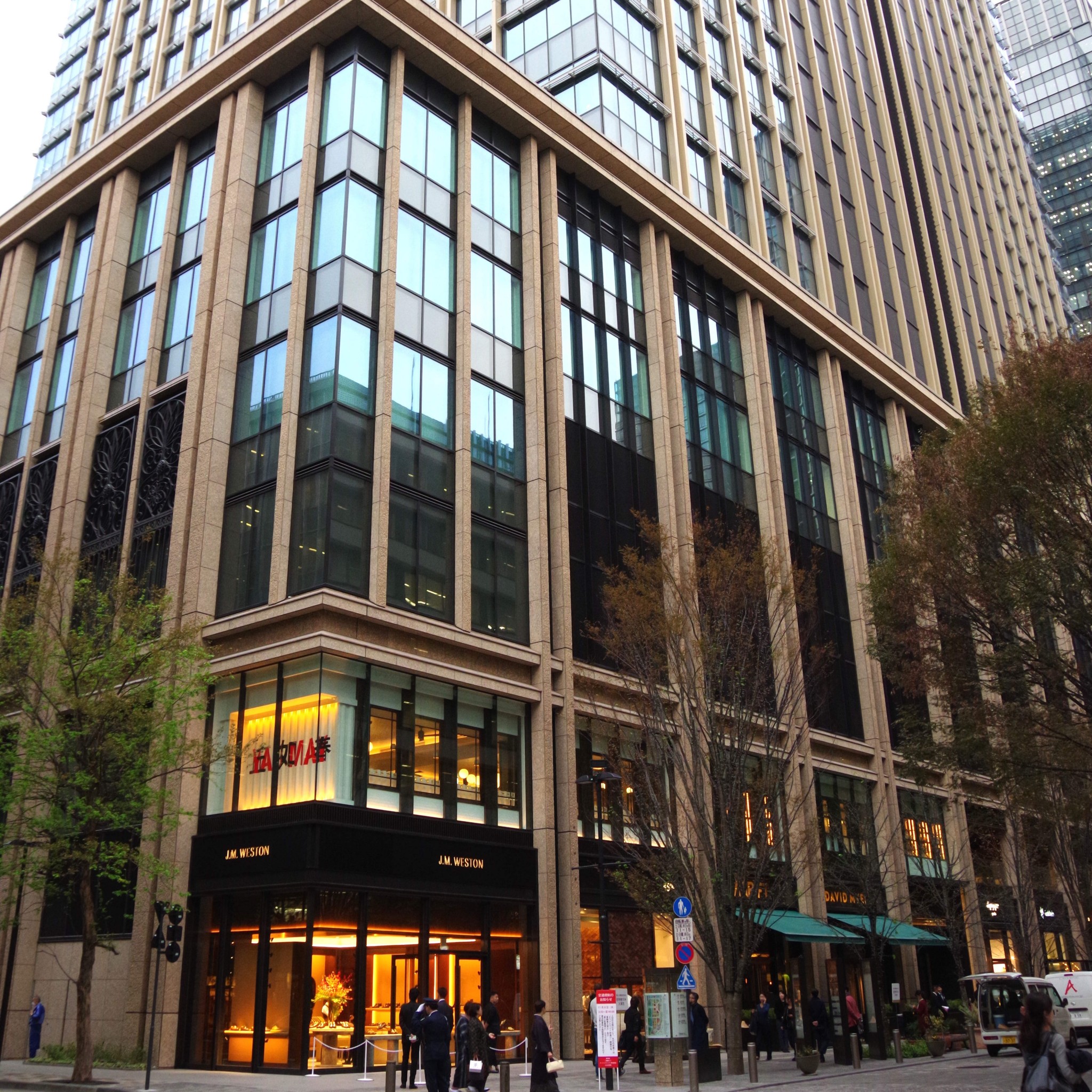 100室超のオフィスは国内最大規模！「二重橋ビル」新拠点の魅力をご紹介 - サーブコープブログ