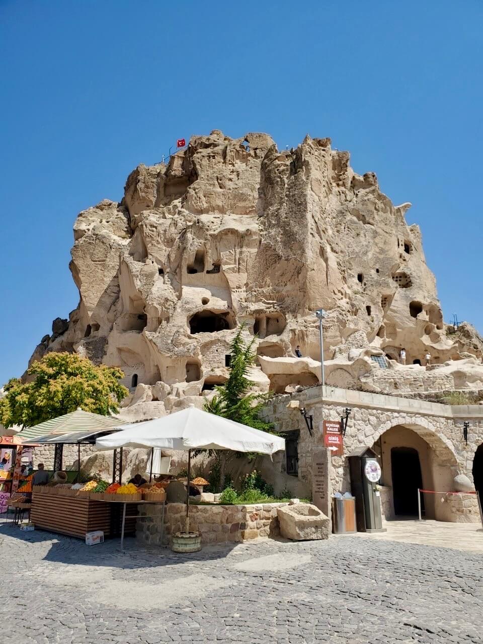 ハネムーン旅行記⑮7日目 カッパドキア観光その2 ウチヒサール城からトレッキングでギョレメへ！編ノンフィクションコンパス