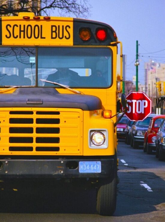 輸入 アメリカ製 スクールバス中古スクールバスの販売はパークホームズへ