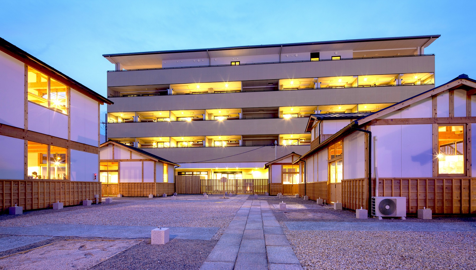 外宮参道×伊勢和紙×クリエイター松尾たいこ展 ～ファンタジックにストリートを行灯で照らす伊勢市のプレスリリース