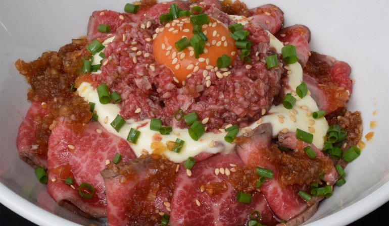 アキレス腱痛が治らないので休足中😣 東京中野坂上平田屋中野坂上駅前店 ①晩酌3点盛り3名様用〜 しめさばアワビ甘鯛生本マグロホタテ