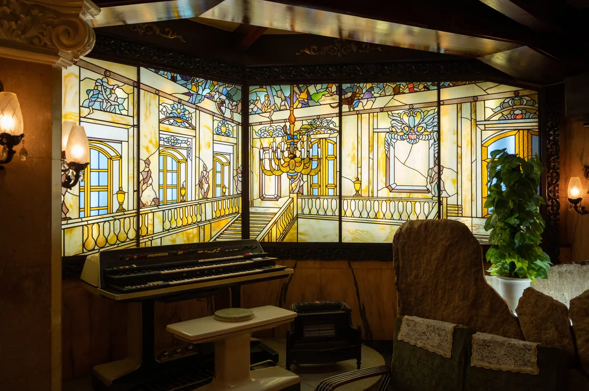 上野の歴史あるクラシック喫茶店古城で特別な時間を過ごそう