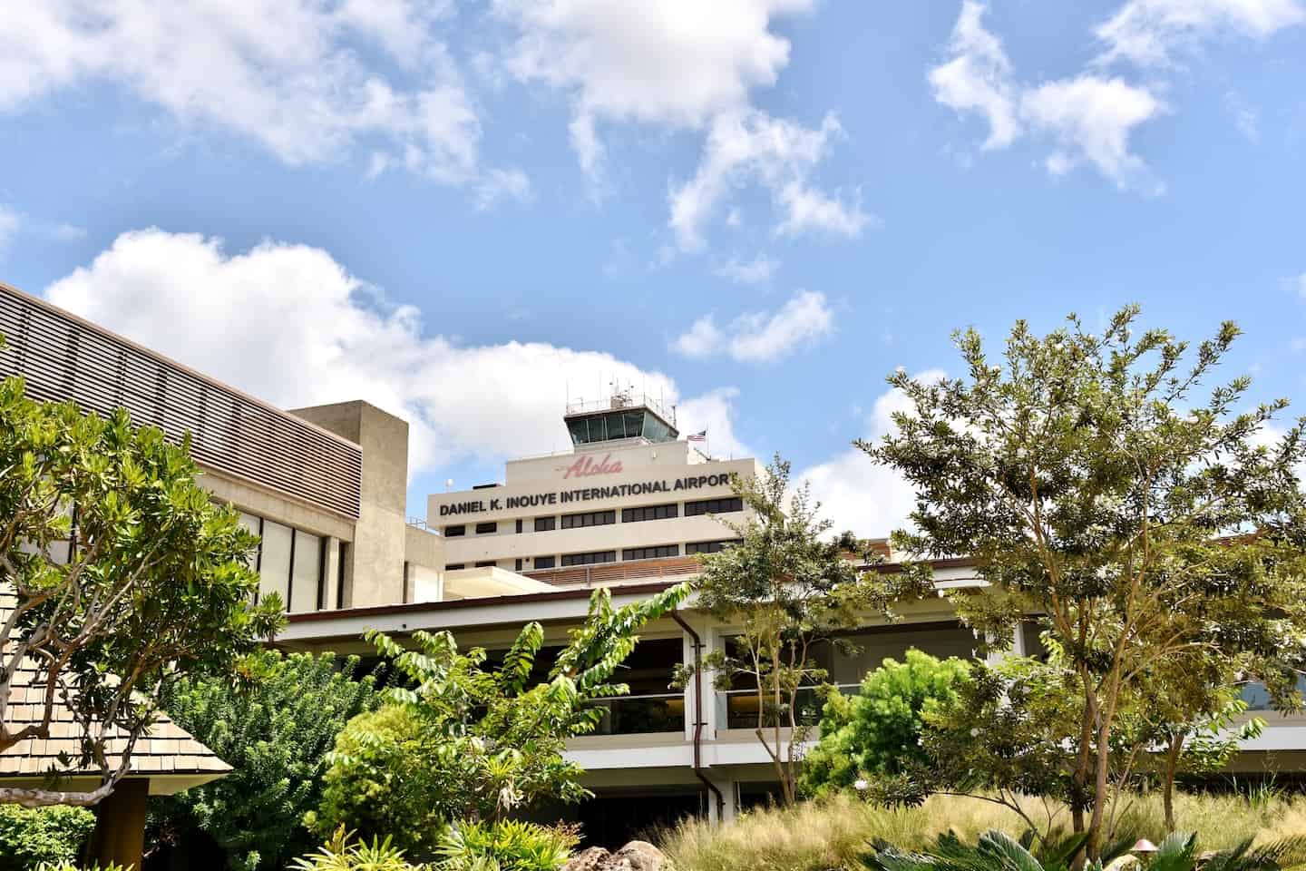 ドバイ空港ターミナル3にある「喫煙所の場所」を紹介！各ゲートの喫煙所の場所、移動時間など解説トリップガイド