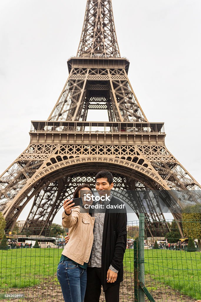 パリ エッフェル塔 プライベート写真撮影 - Hellotickets