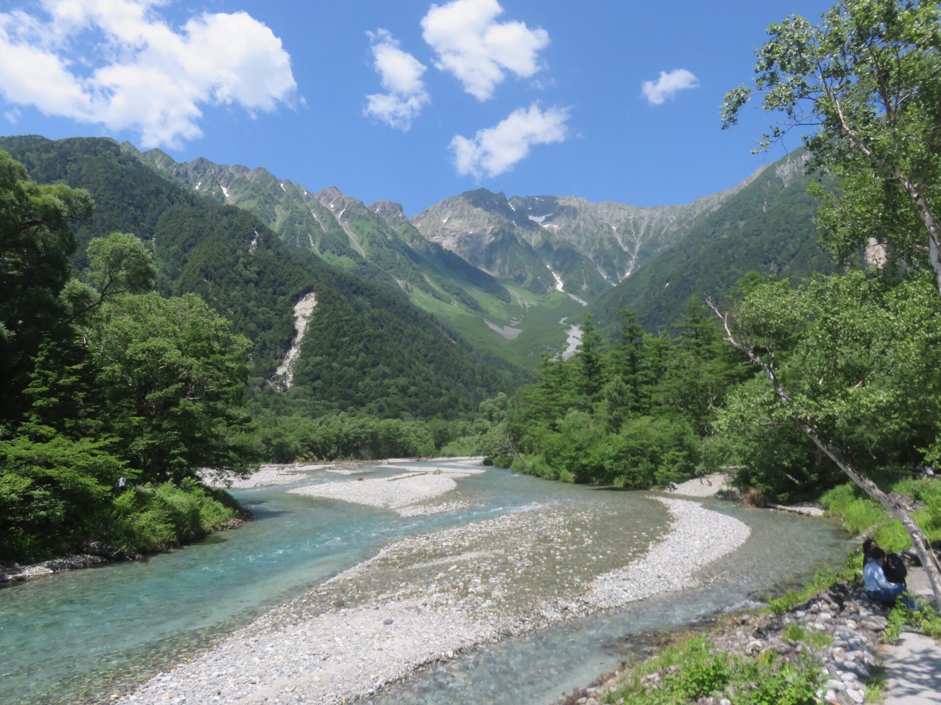 上高地で過ごす夏の思い出とカジュアルコーデ
