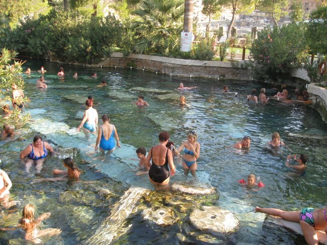 美し過ぎる世界遺産 トルコの「パムッカレ」で足湯がしたい！TABIZINE～人生に旅心を～