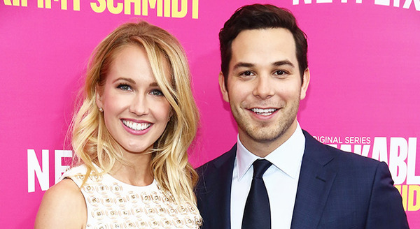 Anna camp」の605点のロイヤリティフリー画像、写真素材、絵Shutterstock