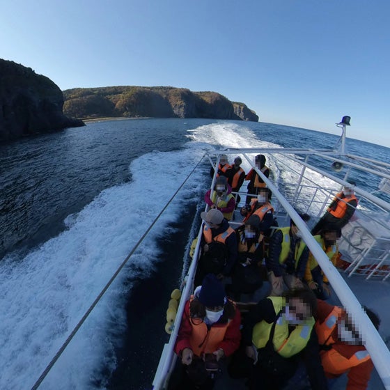 知床滝めぐりの旅 ６滝メグラーが行く１４２ クルーザーで滝めぐり、ヒグマにも会いました 知床世界遺産クルーズ・ルシャコース』知床・ウトロ 北海道