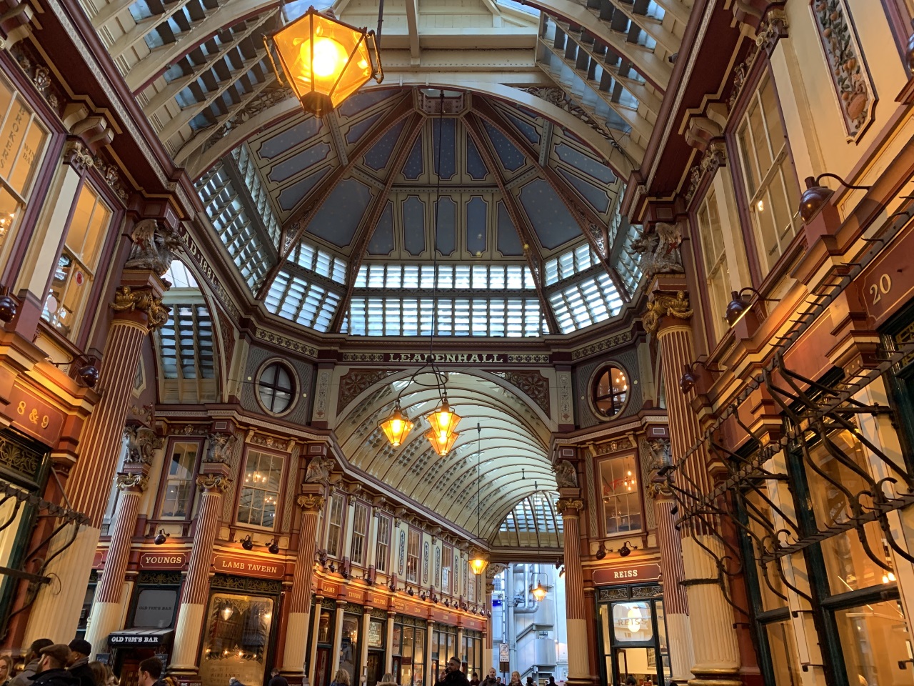 ロンドンのおすすめマーケット10選 アンティークや古着も