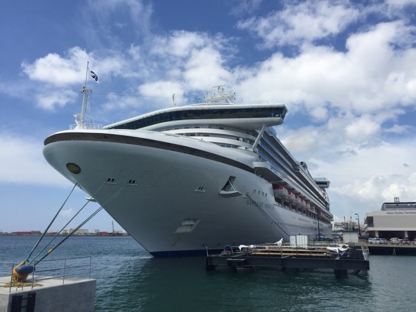 那覇クルーズターミナルには何があるのか - 沖縄B級ポータル - DEEokinawa