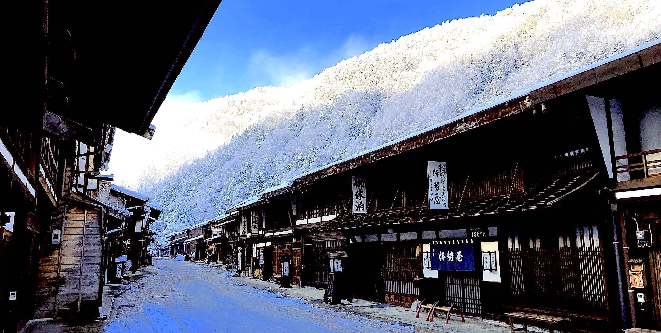 長野県 冬の奈良井宿・雪景色の古い町並みの写真素材99174058- PIXTA