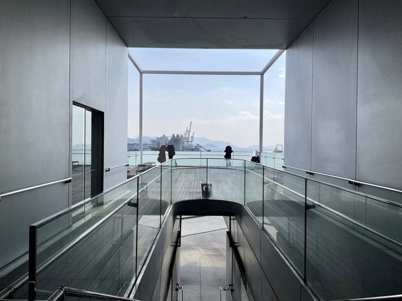 エコリアムこと広島市環境局中工場 写真素材7462498- フォトライブラリー