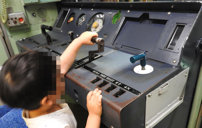 万博の一般来場者、最多の17万7千人 「大曲の花火」で混雑、関係者込みは19万5千人 写真・画像 1 1-