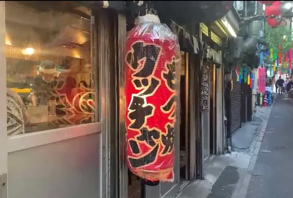 思い出横丁で朝飲みできる！中華で乾杯！ 岐阜屋 東京新宿