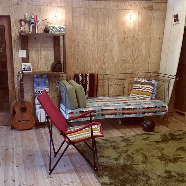 まるでログハウス！ワンルームのウッディなアウトドア風インテリアカヴァースインテリア