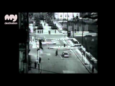 チェックポイントチャーリー <ベルリン>EliilEのLife in Poland