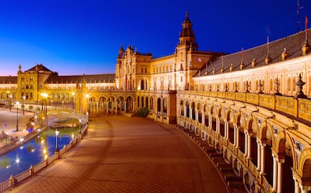 新婚旅行3カ国目のスペイン🇪🇸 バルセロナとサンセバスチャンへ行きました✨ バルセロナはガウディの建築が素晴らしくて特に推しのスポットはこちら🌼