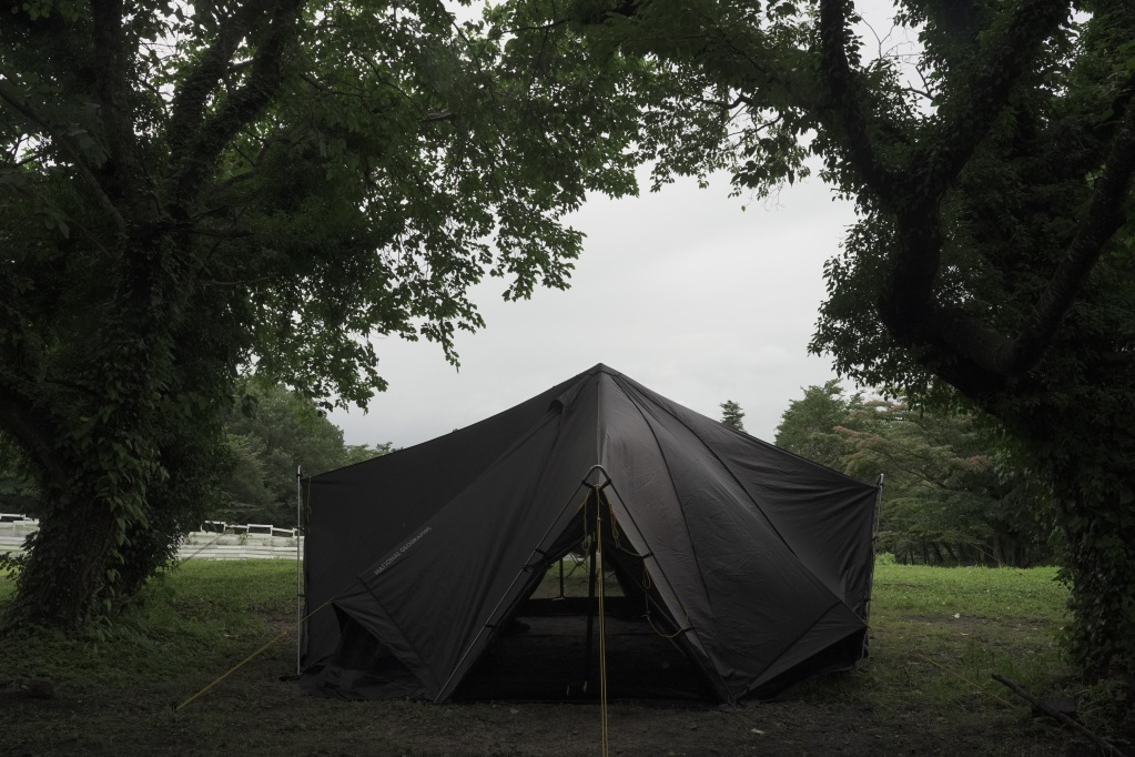 2025年 黒タープの人気モデル15選！形状ごとにおすすめを紹介キャンプ・アウトドア情報メディアhinata