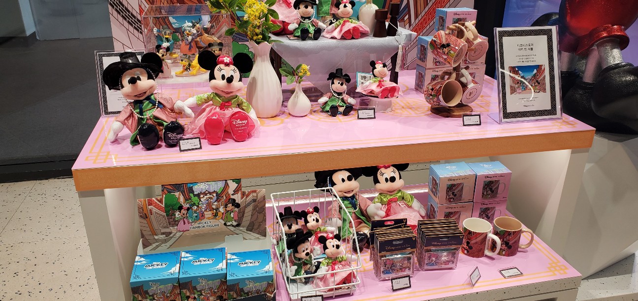 ディズニーストア雑貨＆ファッション東京ソラマチ