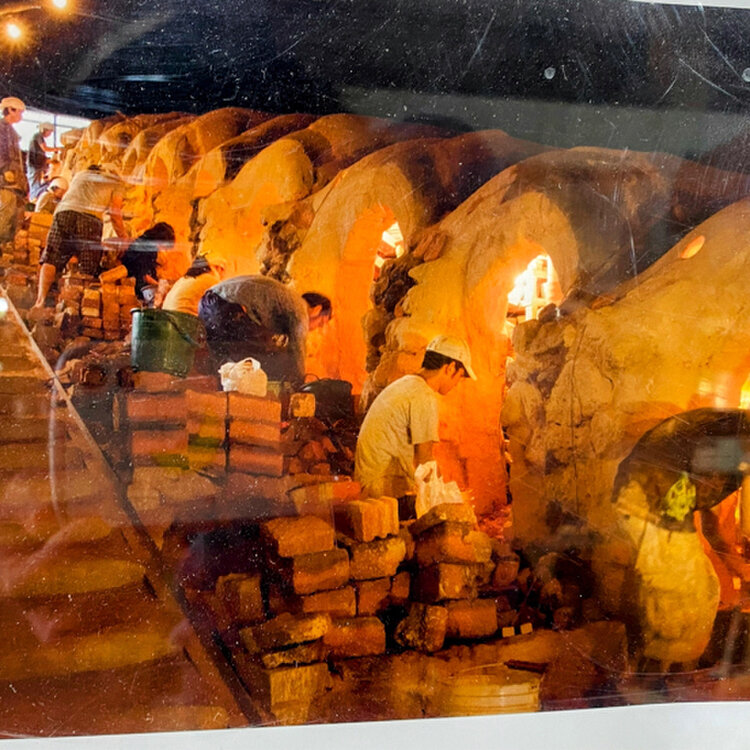 沖縄 「読谷村やちむんの里」で立ち寄りたい工房とセレクトショップ6選！焼き物好き必見の見どころ紹介るるぶ&more