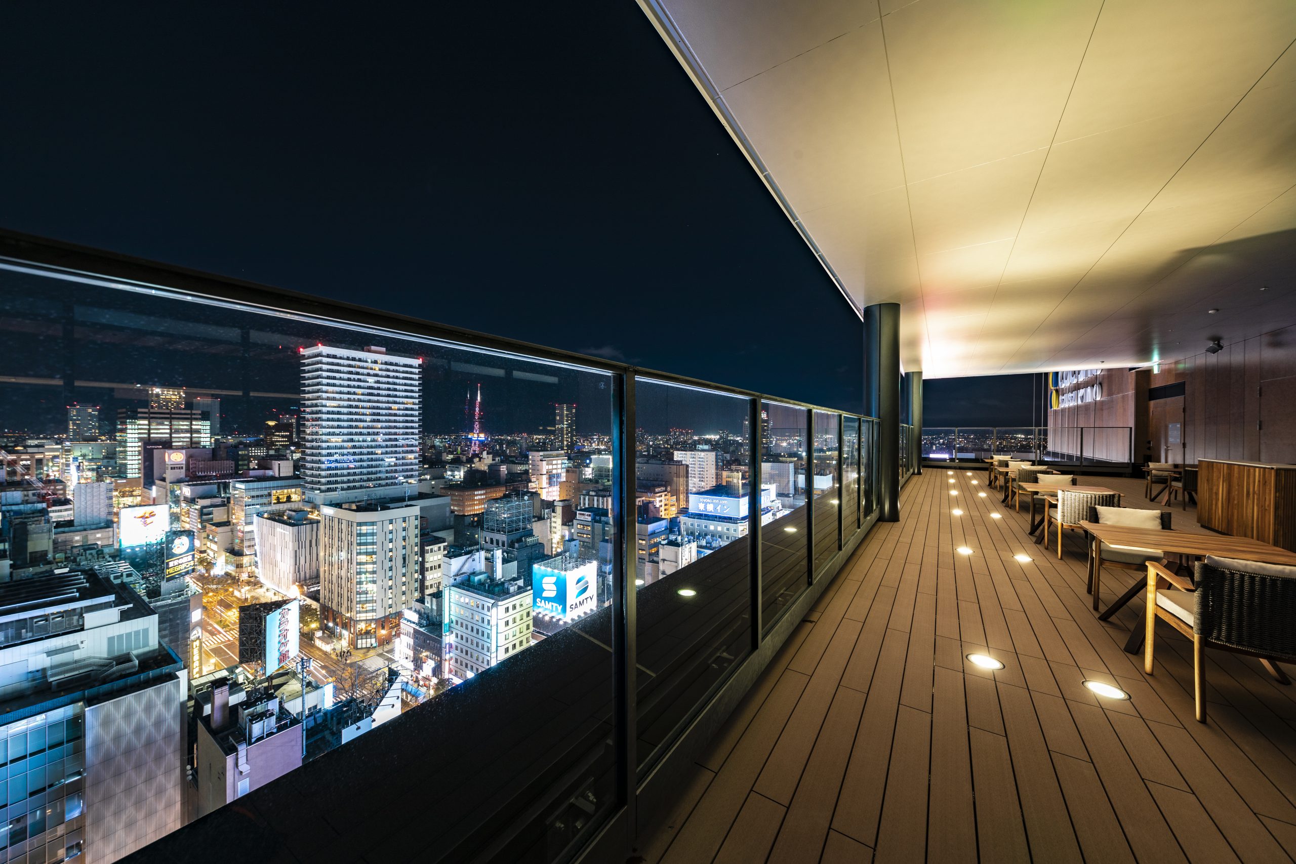 北の都を見下ろす夜景に感動「北海道JRタワー展望室 T38」名古屋のビル管理・エレベーター管理・電気代の削減は株式会社RecoD