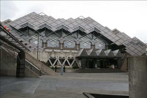 東京武道館 10430008506 の写真・イラスト素材アマナイメージズ