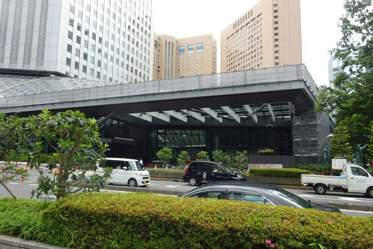 住友不動産新宿グランドタワー 高層ビル地下駐車場 -