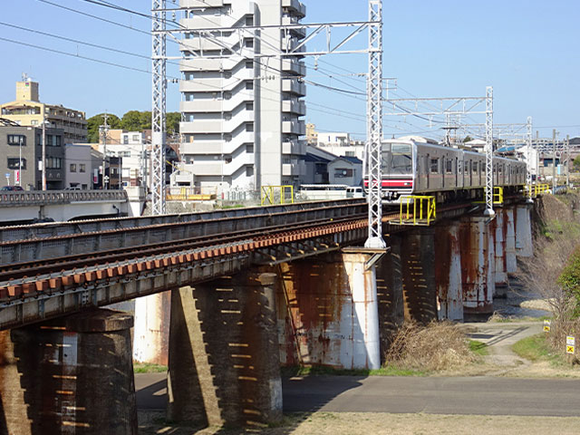 ０４ 横浜臨港貨物線 日本初の溶接鉄道橋「瑞穂橋梁」、解体の危惧も