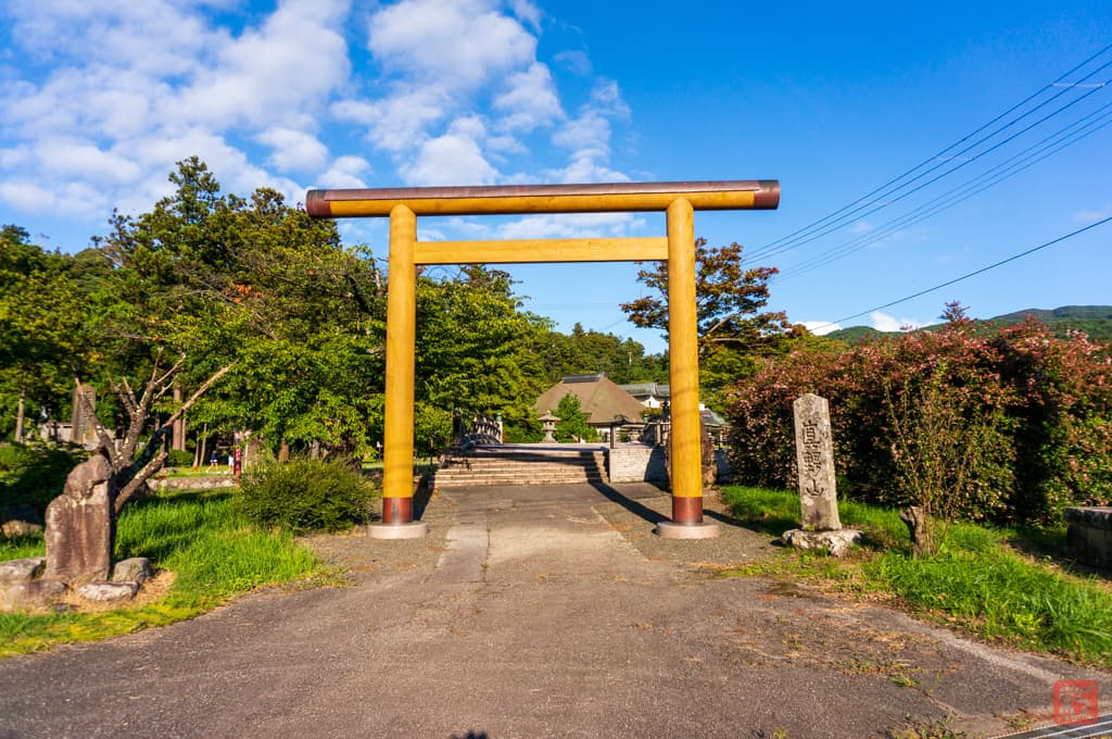 佐渡の桜の名所・真野公園・夕鶴で海鮮丼を堪能。お花見も楽しめる