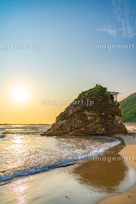 神話の舞台 稲佐の浜の夕日と御砂 -