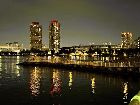 ヒルトン東京お台場 きらめく海、爽やかな潮風、夕日に染まるマジックアワー 絶景を五感で愉しむ「テラスラウンジ」が期間限定OPEN株式会社ホテルマネージメントジャパンのプレスリリース