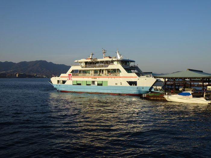 お客様のお悩み解決！宮島を運行するフェリーについて – 宮島観光アドバイザー トモチンのブログ