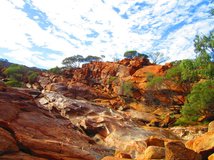世界をあるく エアーズロック・巨大な一枚岩の頂へ ～登頂できるのは2019年10月まで～ - クラブログ